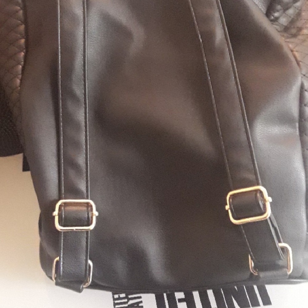 NWOT Rampage Quilted Drawstring Backpack - Picture 8 of 8